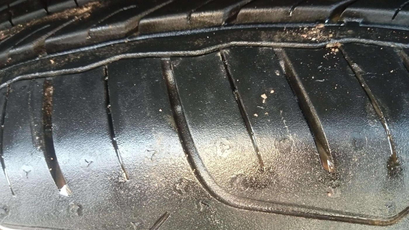 2024 Maruti FRONX DELTA PLUS 1.2L AGS, Petrol, Automatic, 8,460 km, Left Front Tyre Tread