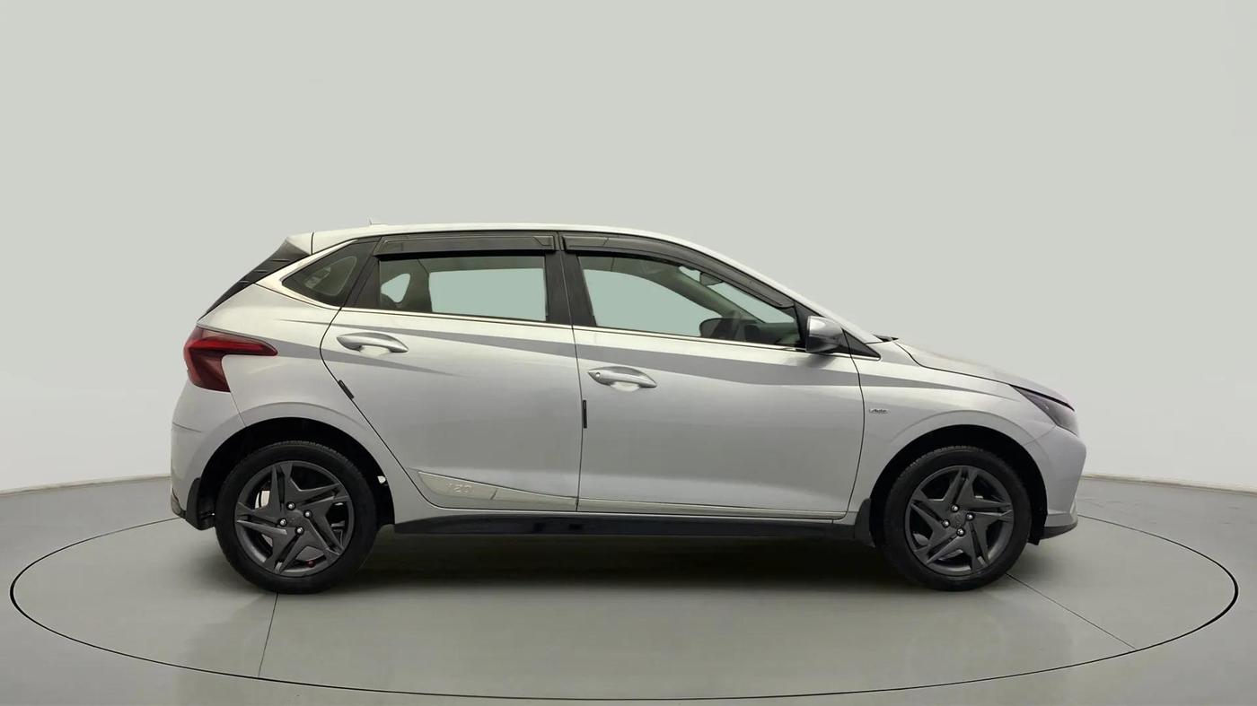 2023 Hyundai NEW I20 Sportz 1.2 IVT, Petrol, Automatic, 5,681 km, Right Side View