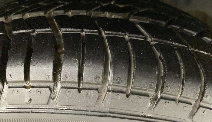 2017 Tata TIGOR XT PETROL, Petrol, Manual, 45,469 km, Left Rear Tyre Tread