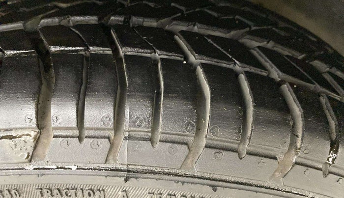 2017 Tata TIGOR XT PETROL, Petrol, Manual, 45,469 km, Right Rear Tyre Tread