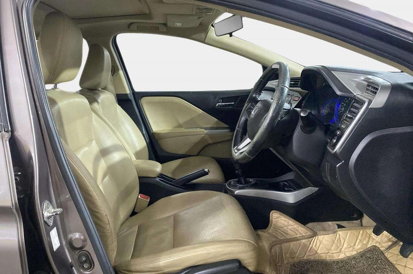 2015 Honda City 1.5L I-VTEC VX, Petrol, Manual, 66,049 km, Right Side Front Door Cabin