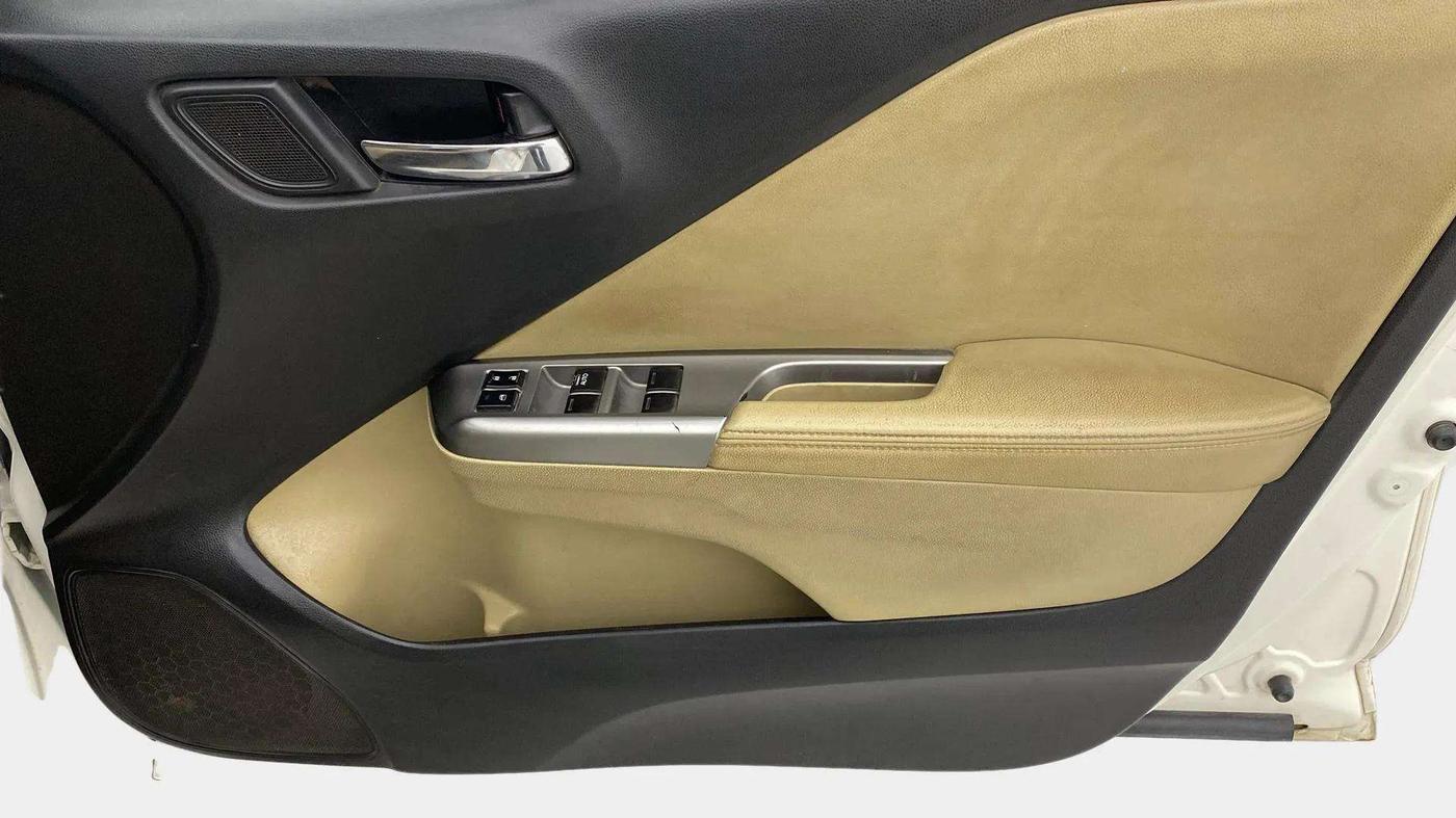 2016 Honda City 1.5L I-VTEC VX CVT, Petrol, Automatic, 99,774 km, Driver Side Door Panels Control