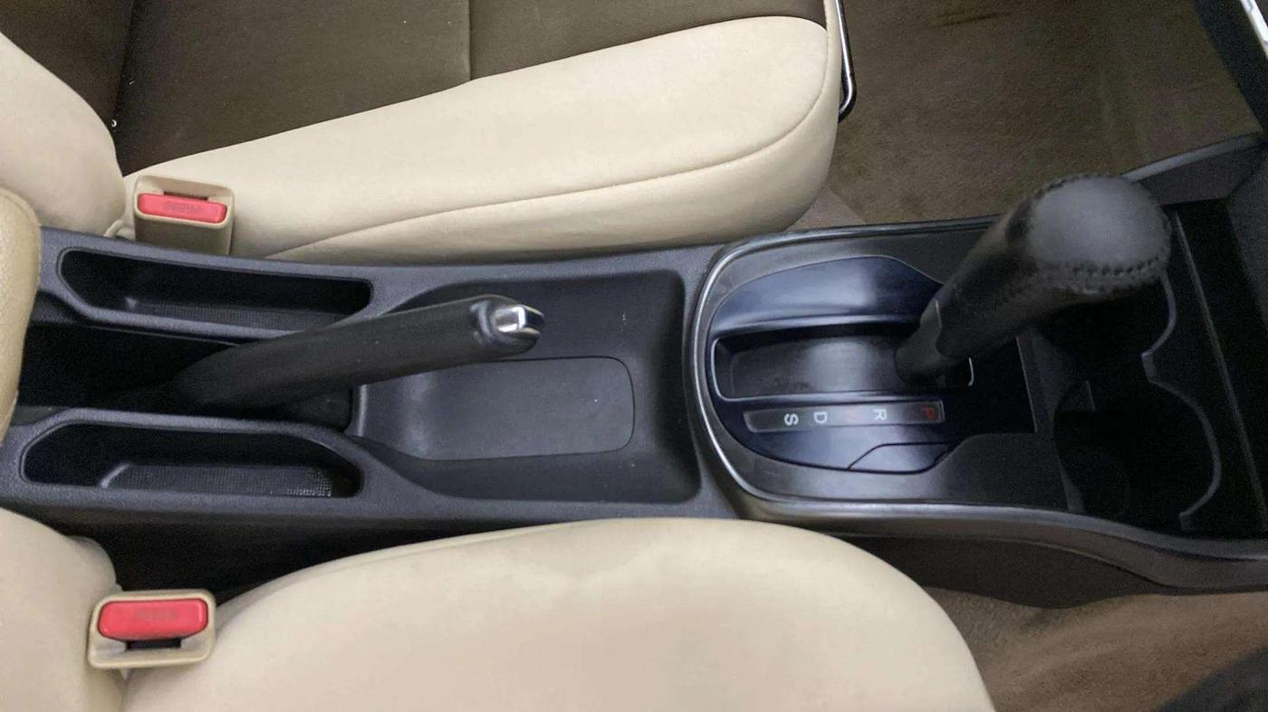 2016 Honda City 1.5L I-VTEC VX CVT, Petrol, Automatic, 99,774 km, Gear Lever