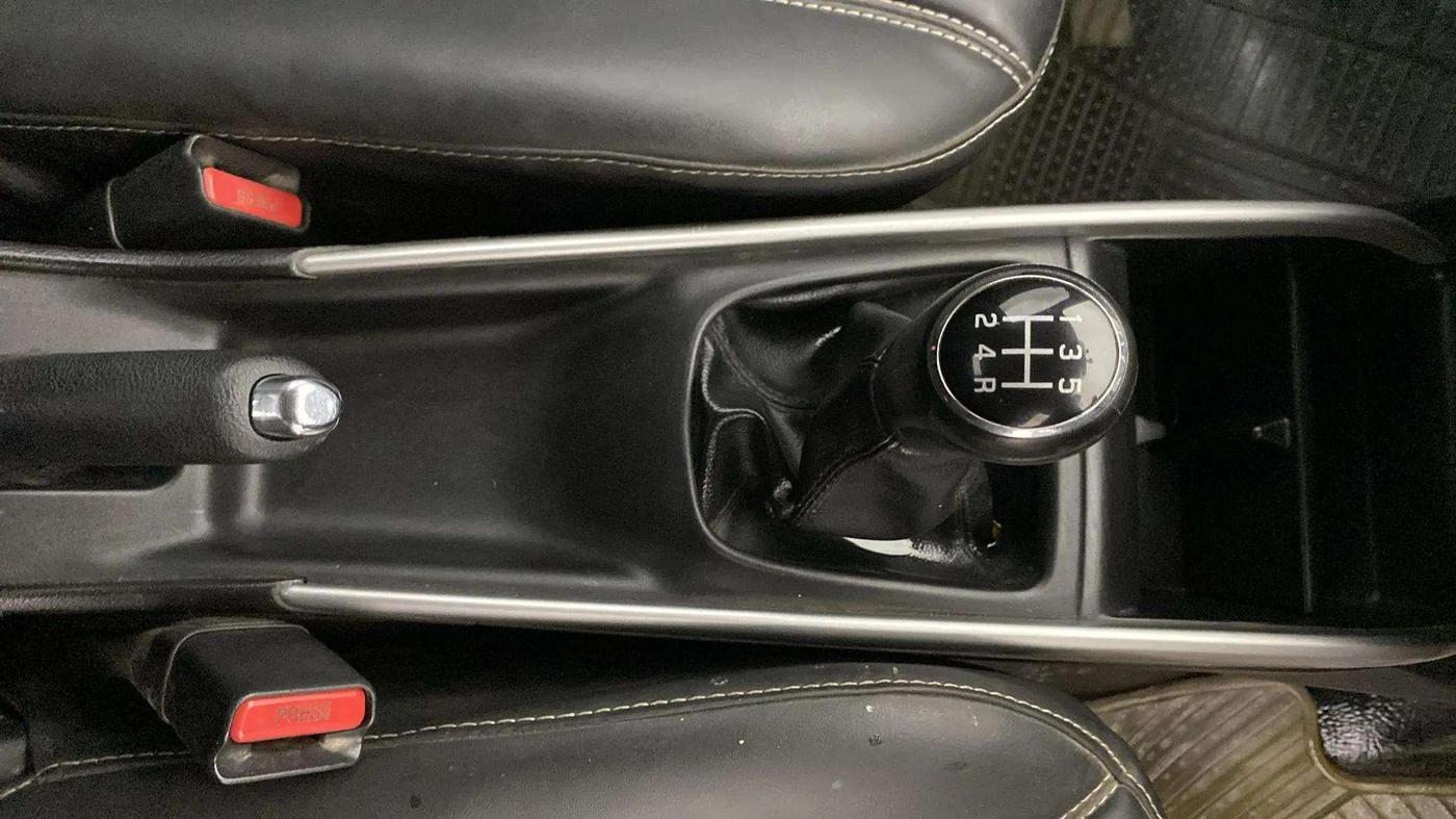 2017 Maruti Baleno DELTA DIESEL 1.3, Diesel, Manual, 63,373 km, Gear Lever