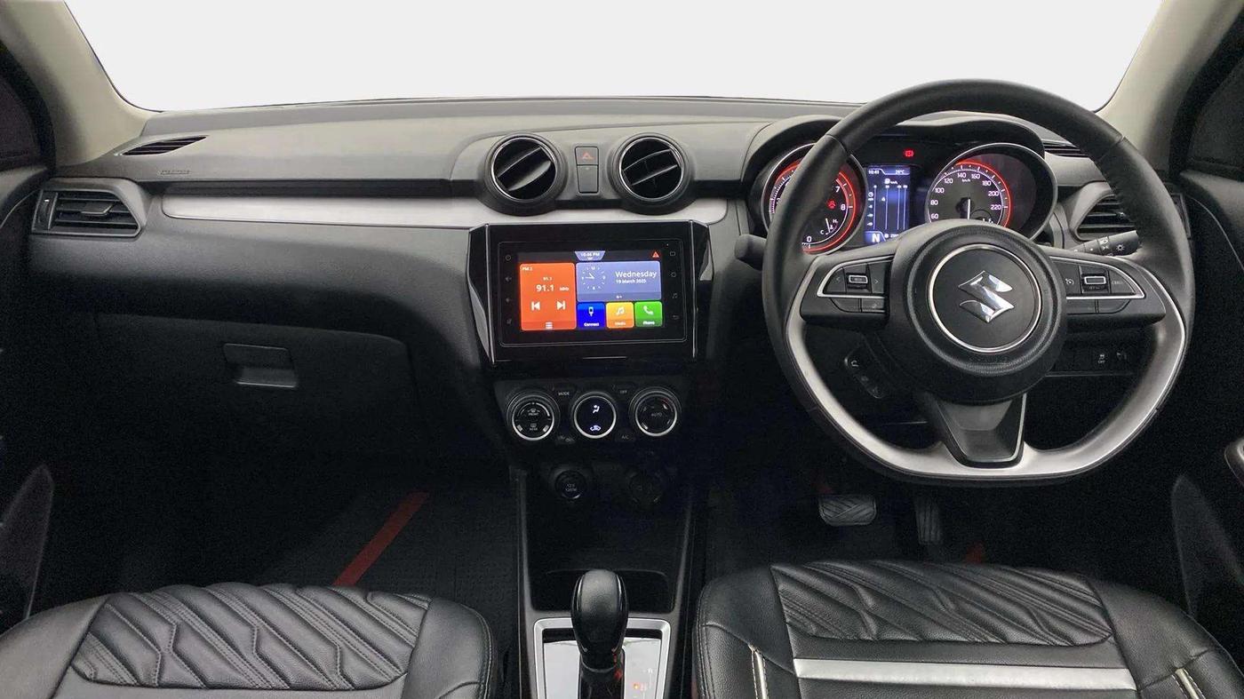 2023 Maruti Swift ZXI PLUS AMT DUAL TONE, Petrol, Automatic, 15,065 km, Dashboard