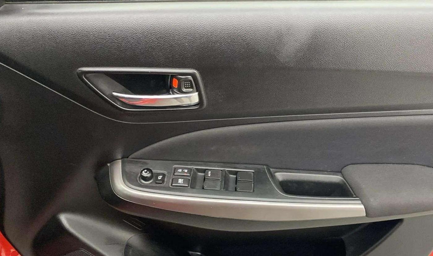 2023 Maruti Swift ZXI PLUS AMT DUAL TONE, Petrol, Automatic, 15,065 km, Driver Side Door Panels Control
