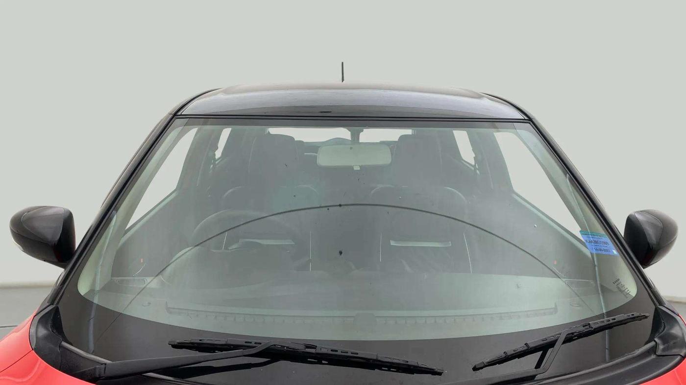2023 Maruti Swift ZXI PLUS AMT DUAL TONE, Petrol, Automatic, 15,065 km, Front Windshield