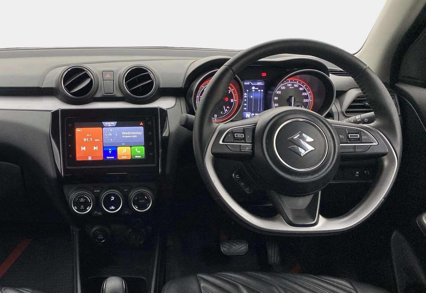 2023 Maruti Swift ZXI PLUS AMT DUAL TONE, Petrol, Automatic, 15,065 km, Steering Wheel Close Up