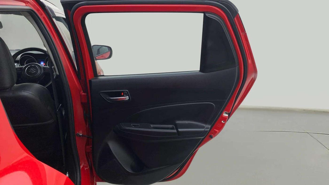 2023 Maruti Swift ZXI PLUS AMT DUAL TONE, Petrol, Automatic, 15,065 km, RHS Rear Door
