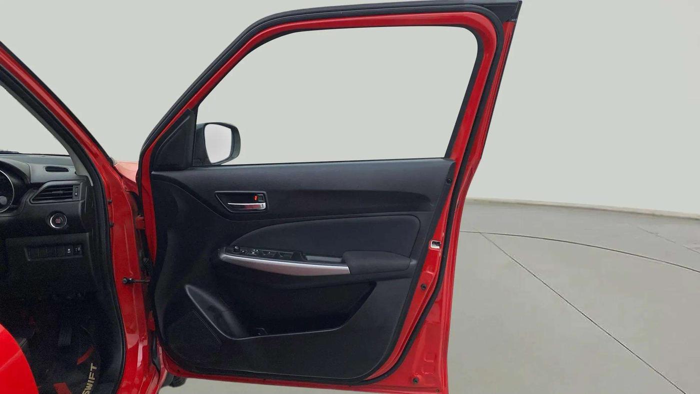 2023 Maruti Swift ZXI PLUS AMT DUAL TONE, Petrol, Automatic, 15,065 km, RHS Front Door