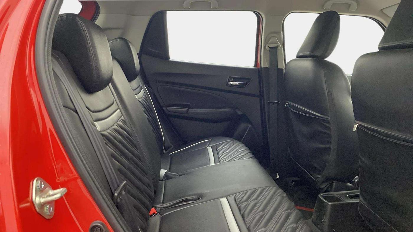 2023 Maruti Swift ZXI PLUS AMT DUAL TONE, Petrol, Automatic, 15,065 km, Right Side Rear Door Cabin