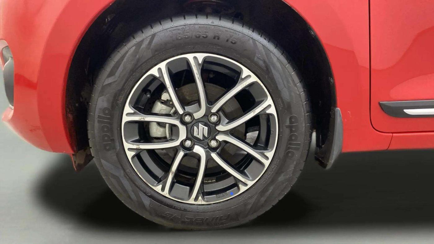 2023 Maruti Swift ZXI PLUS AMT DUAL TONE, Petrol, Automatic, 15,065 km, Left Front Wheel