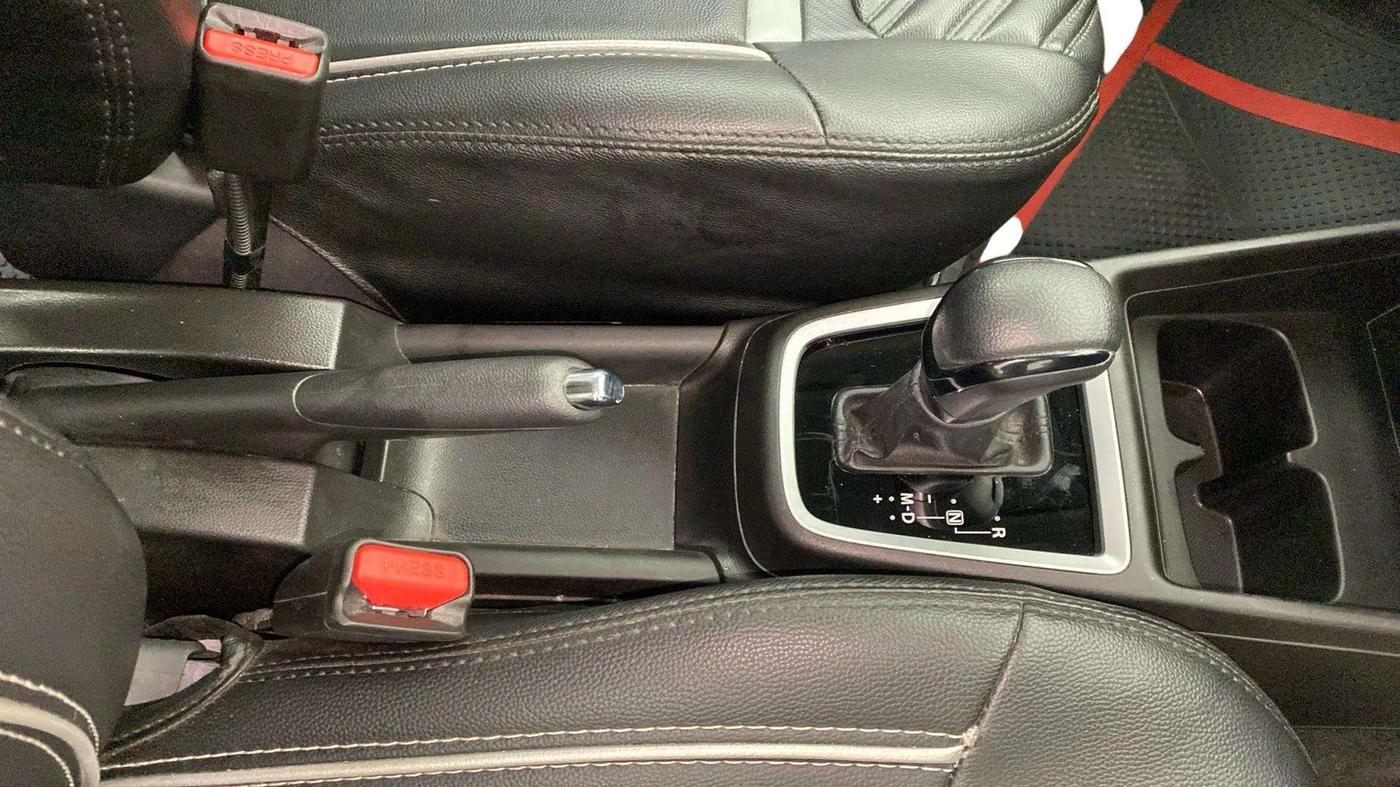 2023 Maruti Swift ZXI PLUS AMT DUAL TONE, Petrol, Automatic, 15,065 km, Gear Lever