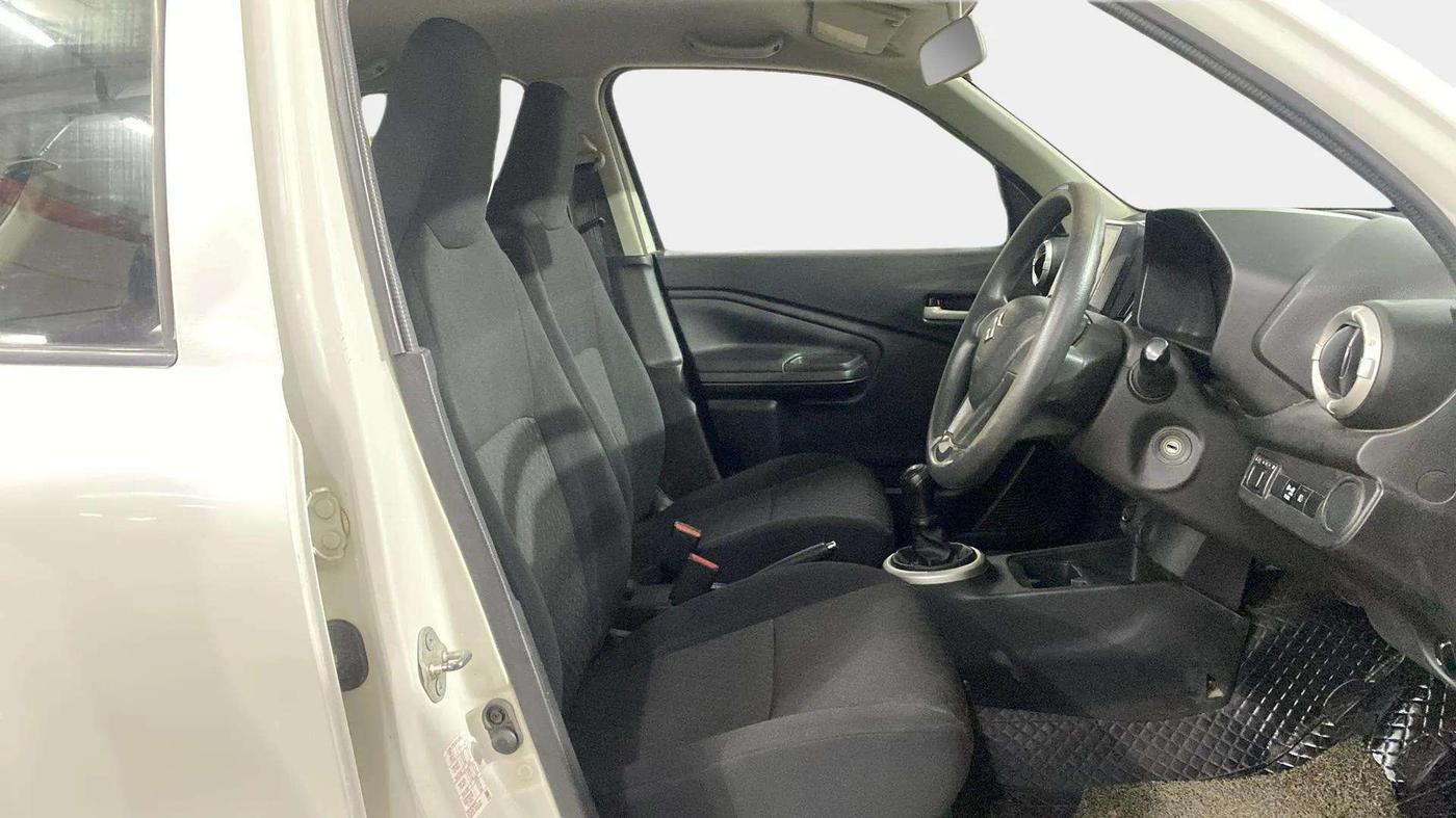 2022 Maruti Celerio VXI CNG, CNG, Manual, 64,739 km, Right Side Front Door Cabin