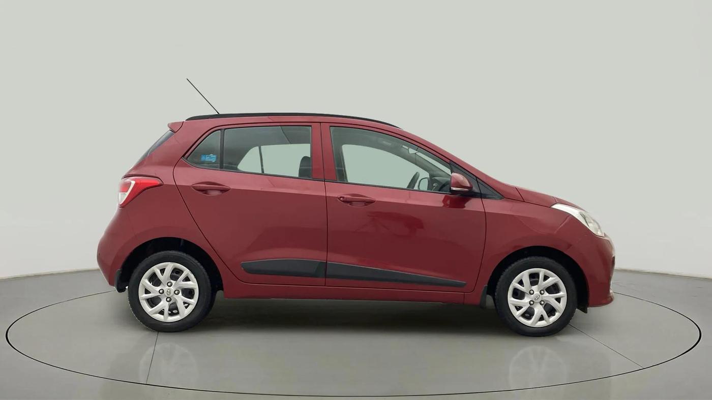 2018 Hyundai Grand i10 SPORTZ 1.2 KAPPA VTVT, Petrol, Manual, 22,460 km, Right Side View