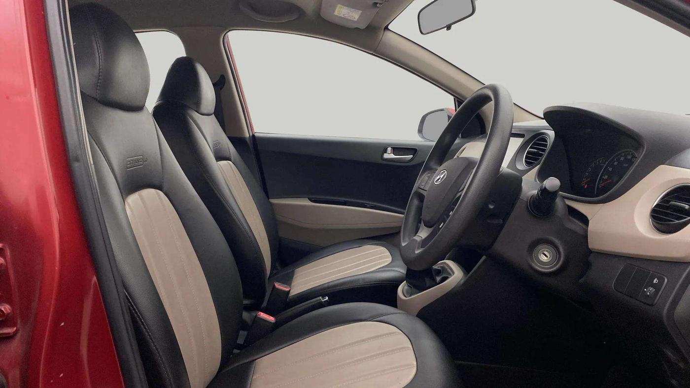 2018 Hyundai Grand i10 SPORTZ 1.2 KAPPA VTVT, Petrol, Manual, 22,460 km, Right Side Front Door Cabin