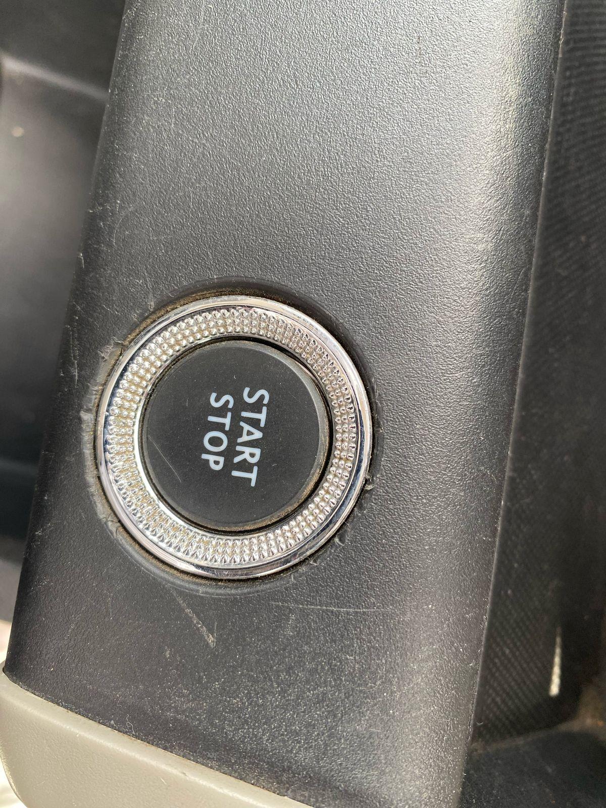 2019 Renault TRIBER RXZ, Petrol, Manual, 61,397 km, Keyless Start/ Stop Button