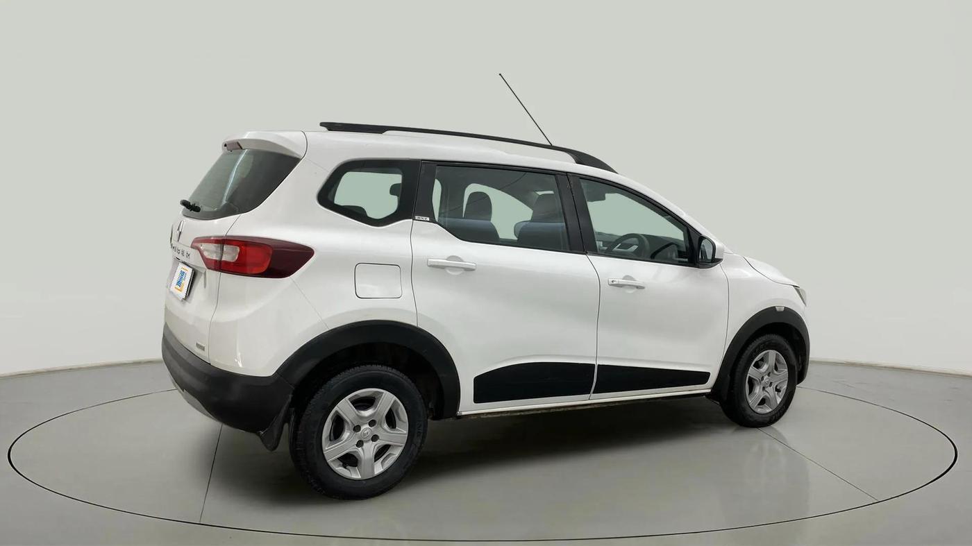 2019 Renault TRIBER RXZ, Petrol, Manual, 61,397 km, Right Back Diagonal