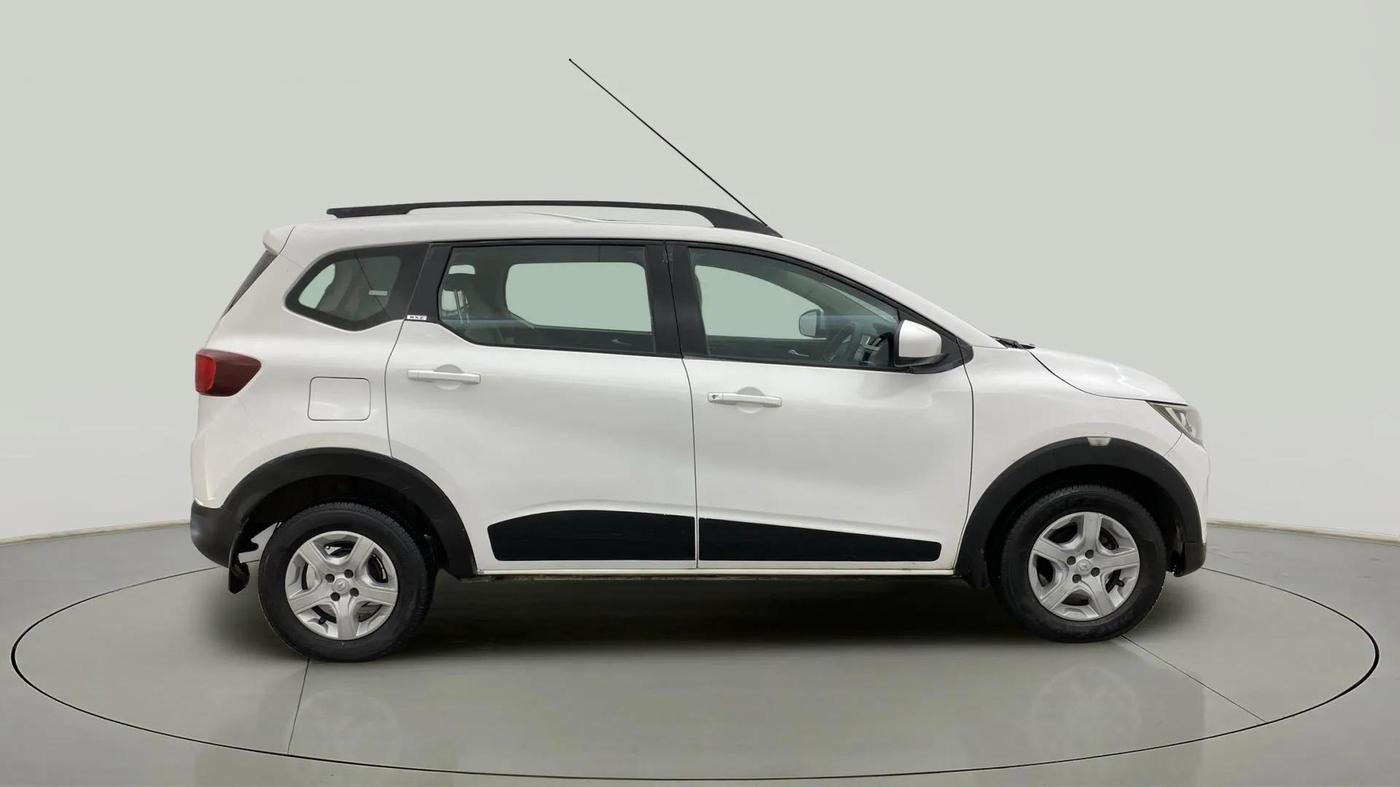 2019 Renault TRIBER RXZ, Petrol, Manual, 61,397 km, Right Side View