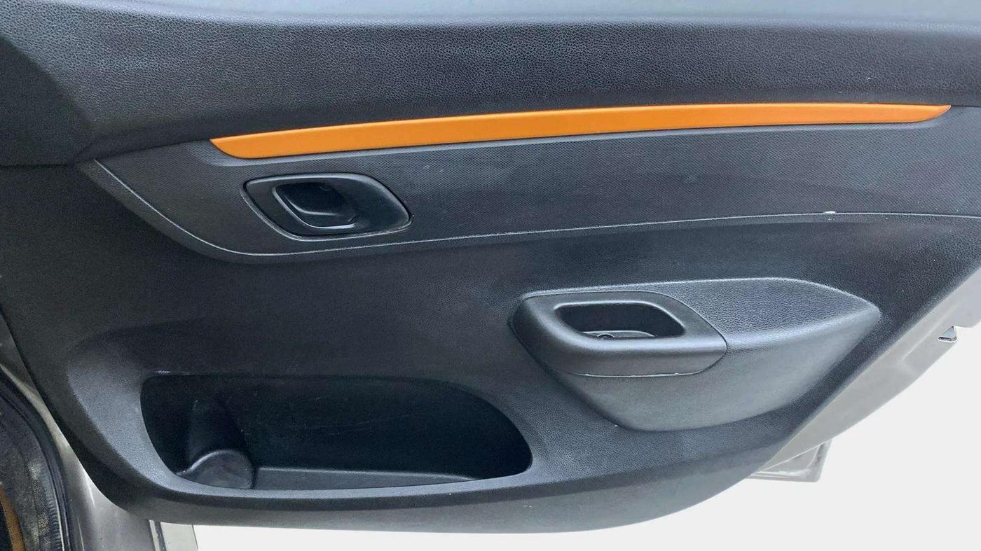 2020 Renault Kwid CLIMBER 1.0 AMT, Petrol, Automatic, 40,186 km, Driver Side Door Panels Control