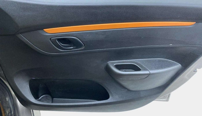 2020 Renault Kwid CLIMBER 1.0 AMT, Petrol, Automatic, 40,091 km, Driver Side Door Panels Control