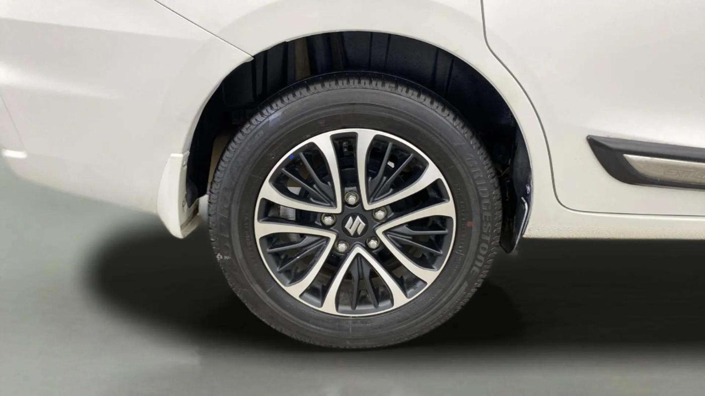 2023 Maruti Ertiga ZXI (O) CNG, CNG, Manual, 32,893 km, Right Rear Wheel