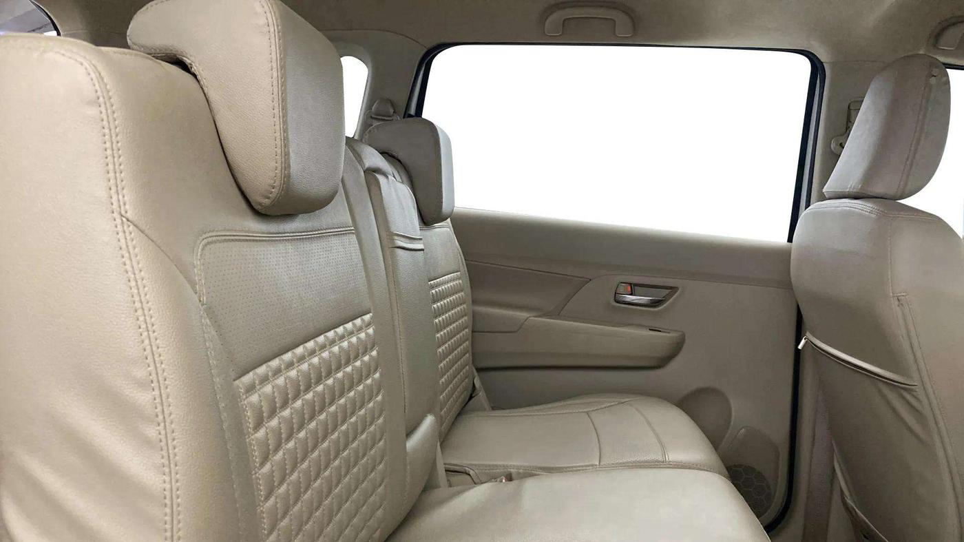 2023 Maruti Ertiga ZXI (O) CNG, CNG, Manual, 32,893 km, Right Side Rear Door Cabin