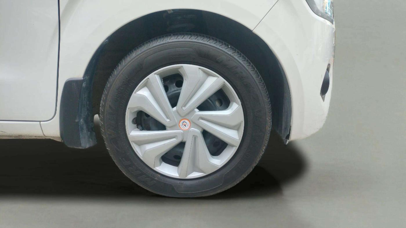 2023 Maruti New Wagon-R VXI 1.0, Petrol, Manual, 19,732 km, Right Front Wheel