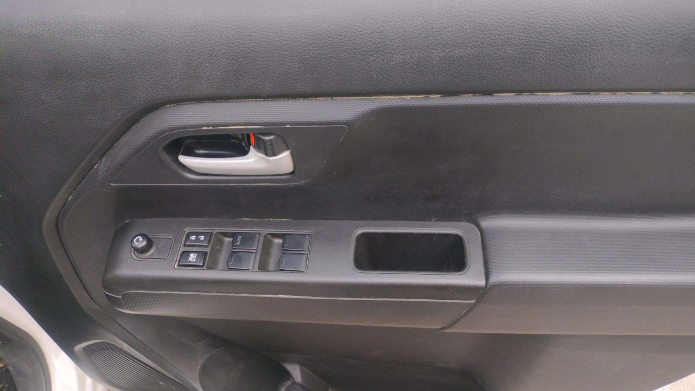 2023 Maruti New Wagon-R VXI 1.0, Petrol, Manual, 19,732 km, Driver Side Door Panels Control