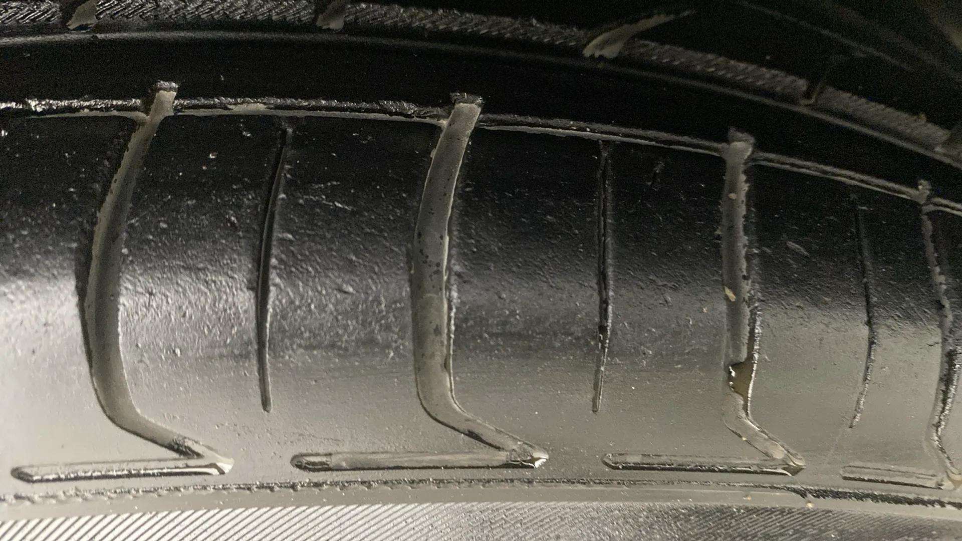 LHS-Front-Tyre-Tread-20