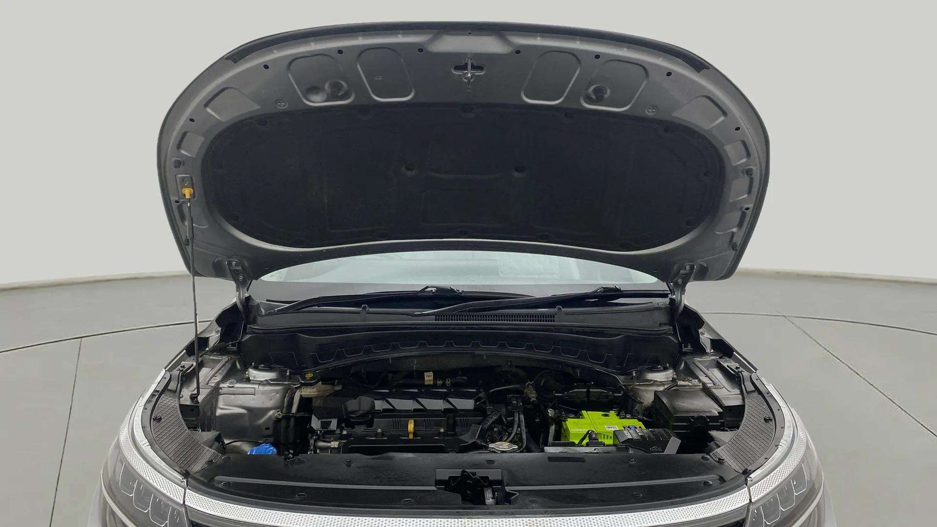 Engine-Full-View-With-Bonnet-Open-13