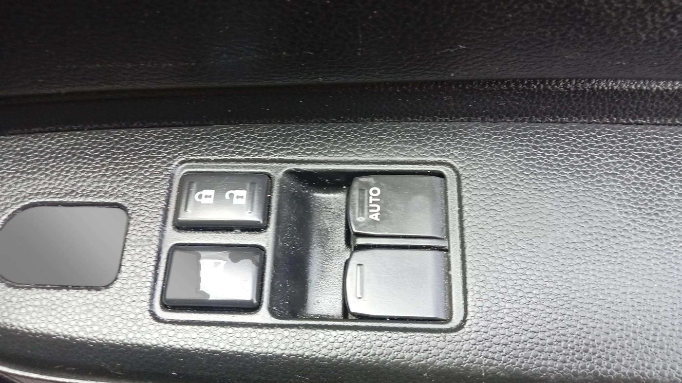2018 Maruti IGNIS SIGMA 1.2, Petrol, Manual, 63,778 km, Driver Side Door Panels Control