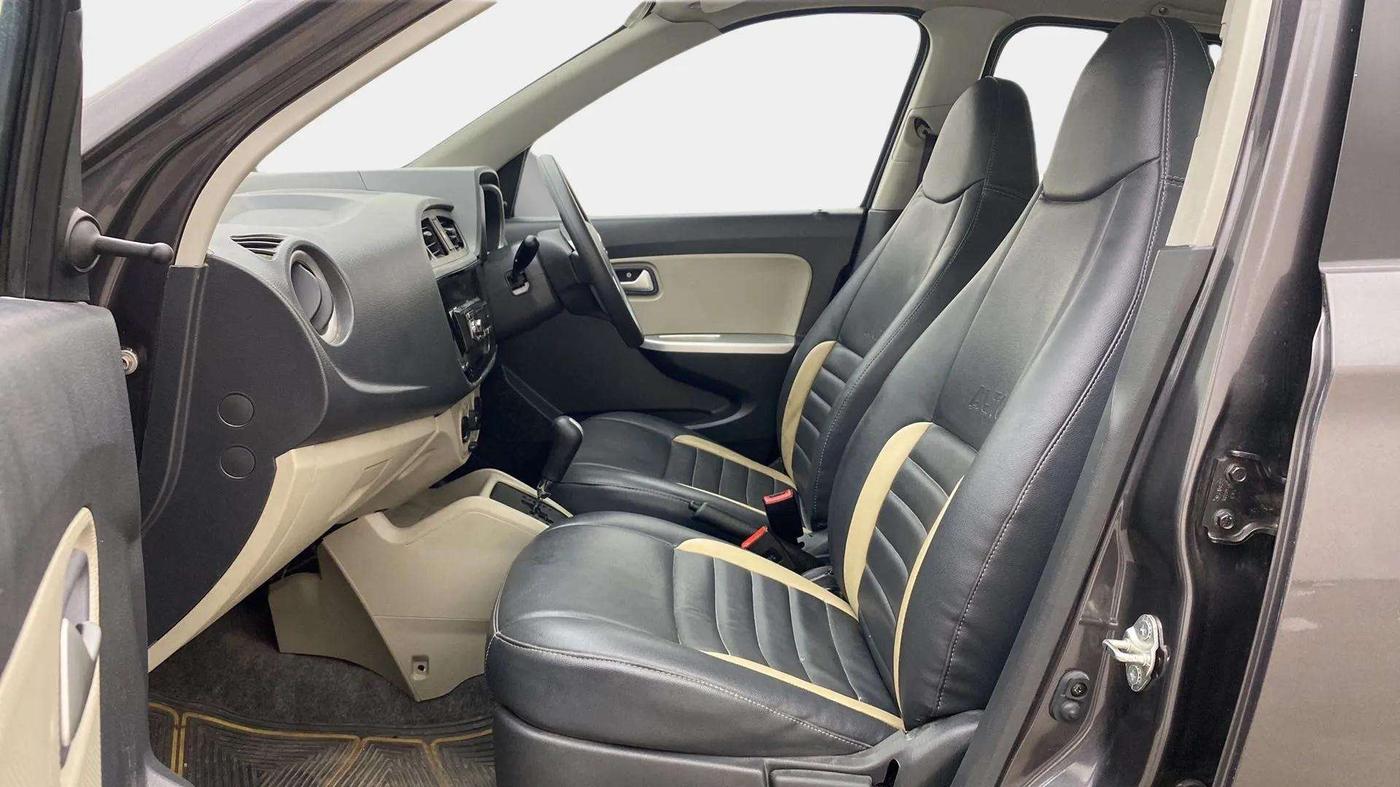 2016 Maruti Alto K10 VXI AMT, Petrol, Automatic, 18,716 km, Right Side Front Door Cabin