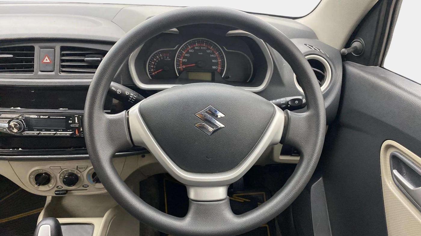 2016 Maruti Alto K10 VXI AMT, Petrol, Automatic, 18,716 km, Steering Wheel Close Up