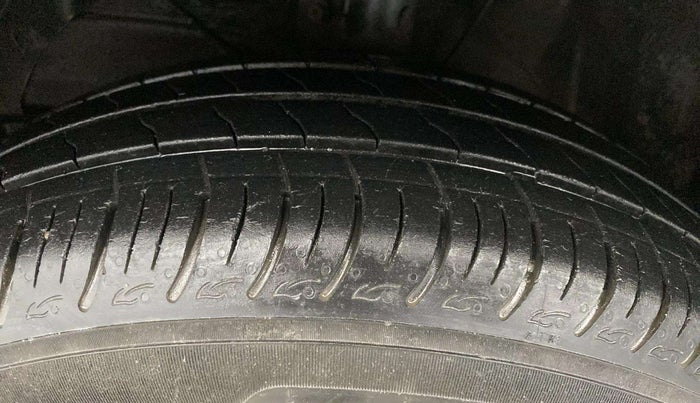 2020 Maruti Baleno DELTA PETROL 1.2, Petrol, Manual, 17,884 km, Left Front Tyre Tread