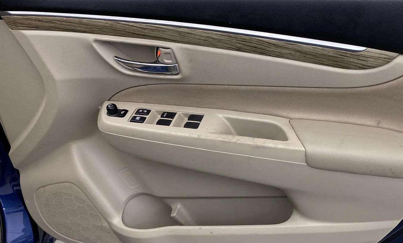 2021 Maruti Ciaz ZETA 1.5 SHVS MT PETROL, Petrol, Manual, 22,046 km, Driver Side Door Panels Control