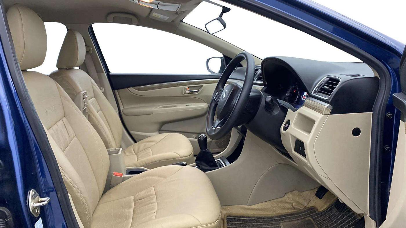 2021 Maruti Ciaz ZETA 1.5 SHVS MT PETROL, Petrol, Manual, 22,046 km, Right Side Front Door Cabin