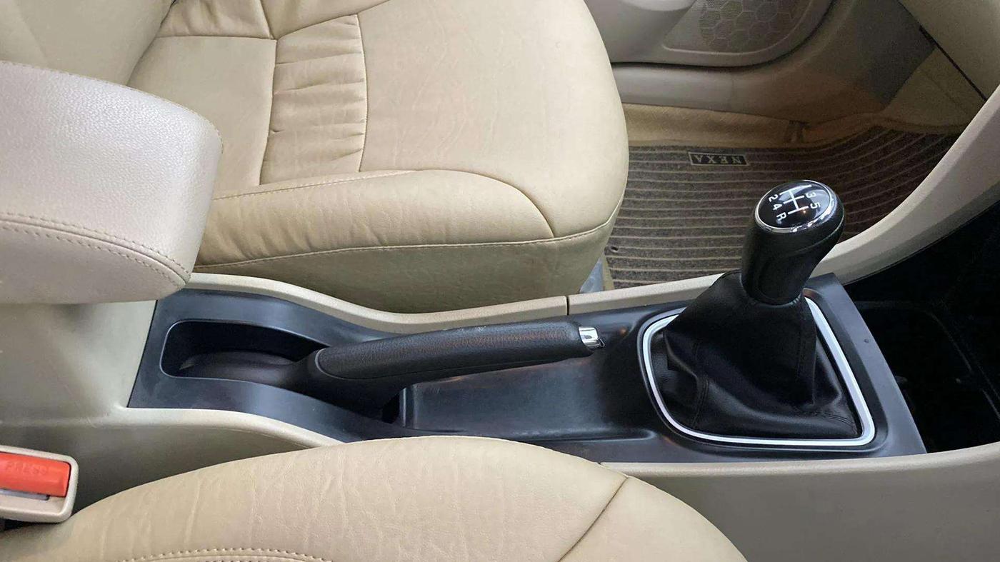2021 Maruti Ciaz ZETA 1.5 SHVS MT PETROL, Petrol, Manual, 22,046 km, Gear Lever