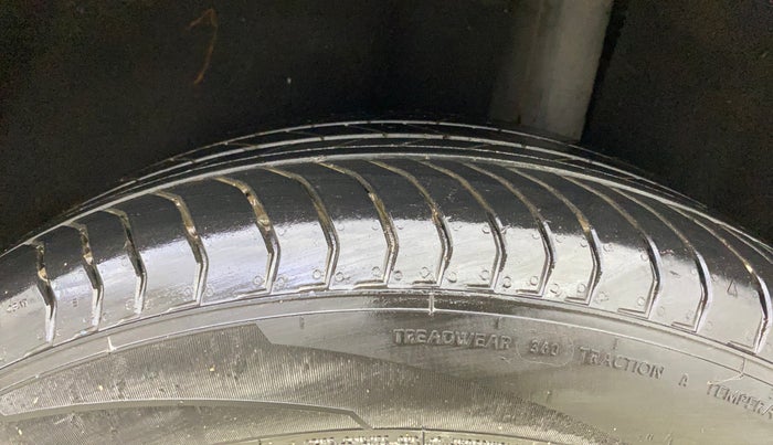 2017 Ford Ecosport TITANIUM + 1.5L PETROL AT, Petrol, Automatic, 75,205 km, Left Rear Tyre Tread