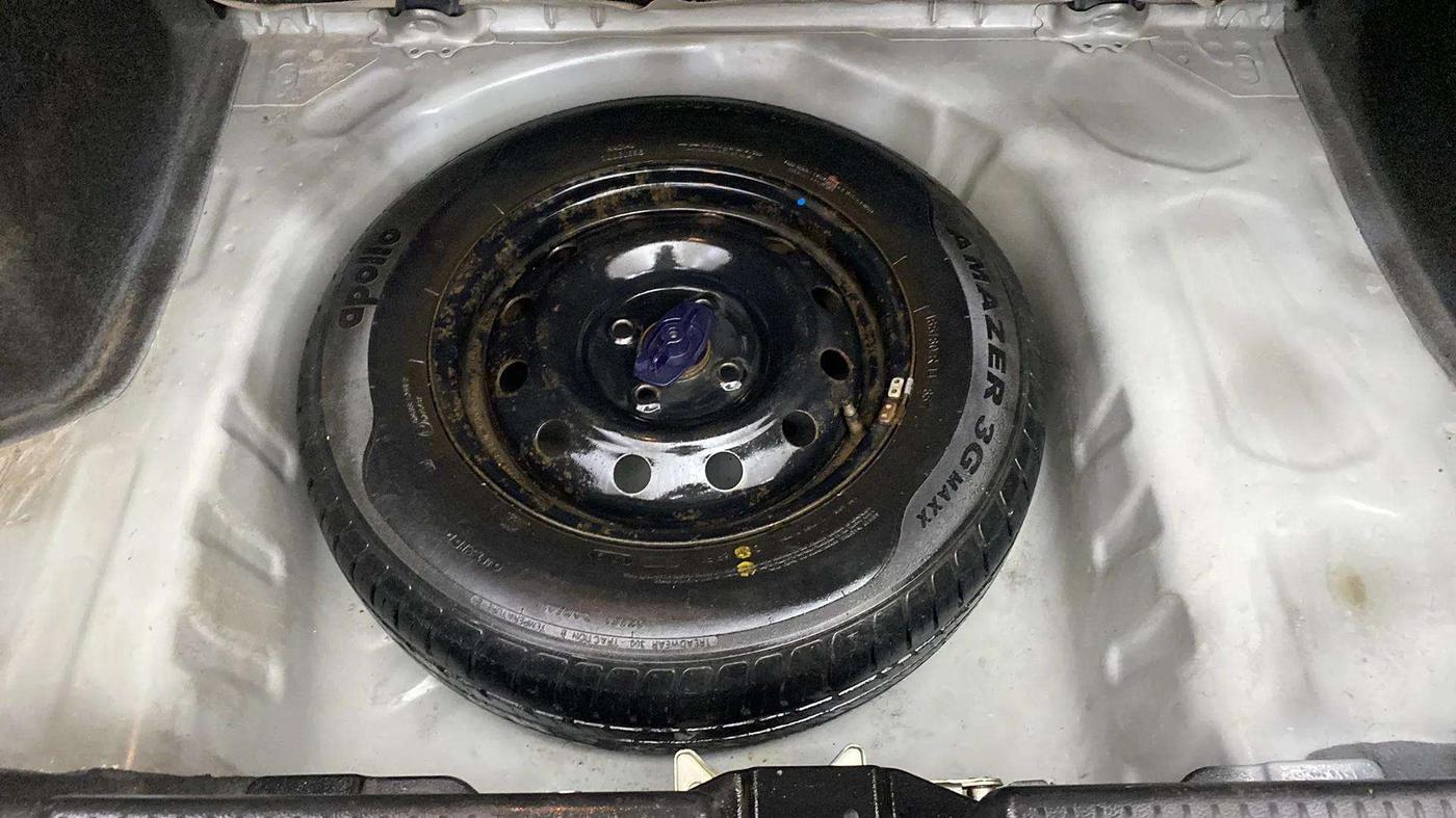 2019 Maruti Dzire VXI, Petrol, Manual, 40,139 km, Spare Tyre