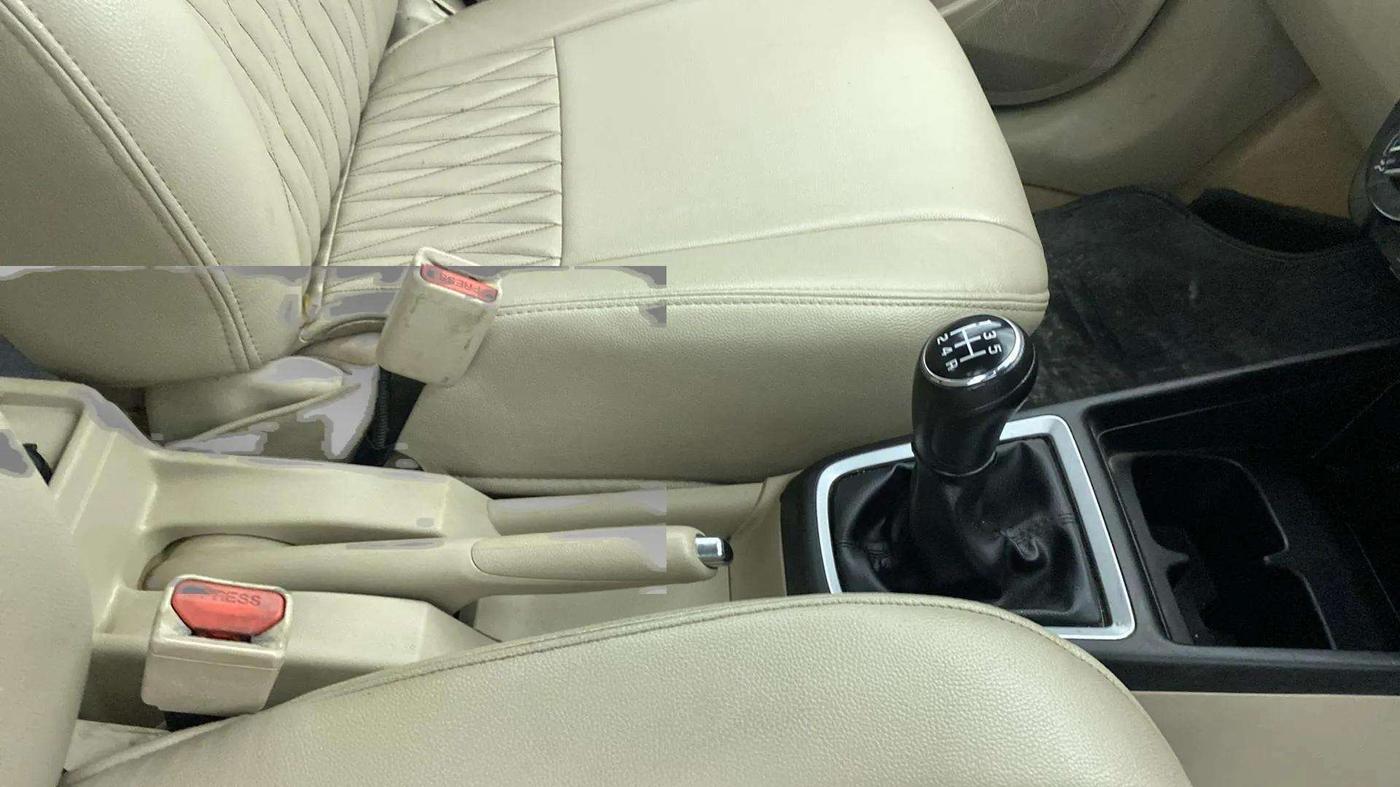2019 Maruti Dzire VXI, Petrol, Manual, 40,139 km, Gear Lever