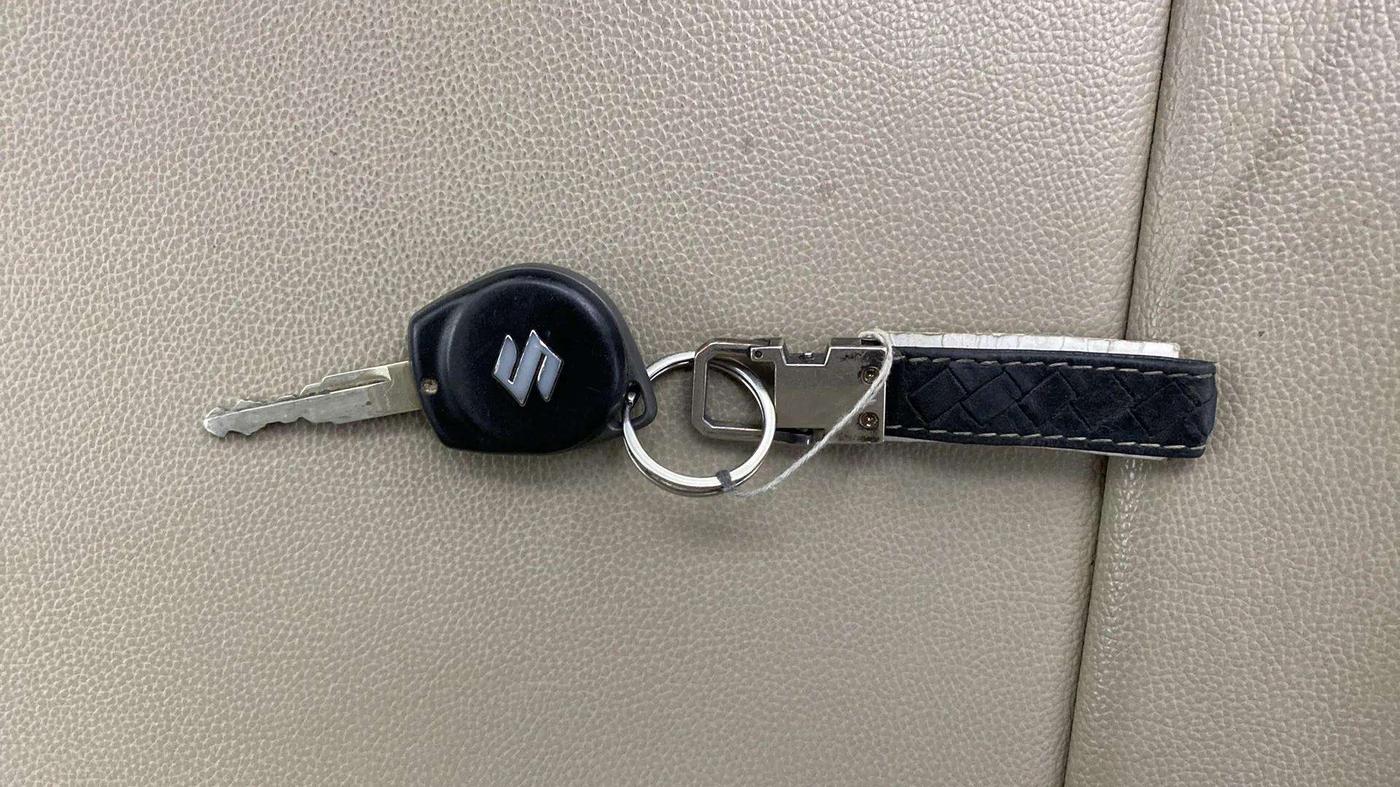2019 Maruti Dzire VXI, Petrol, Manual, 40,139 km, Key Close Up