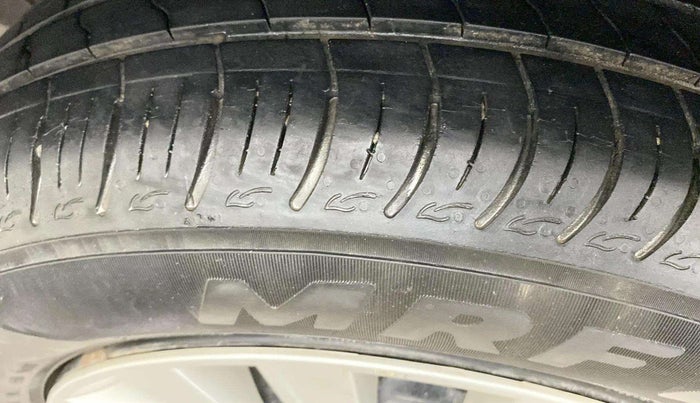 2020 Maruti Baleno DELTA PETROL 1.2, Petrol, Manual, 26,355 km, Right Rear Tyre Tread
