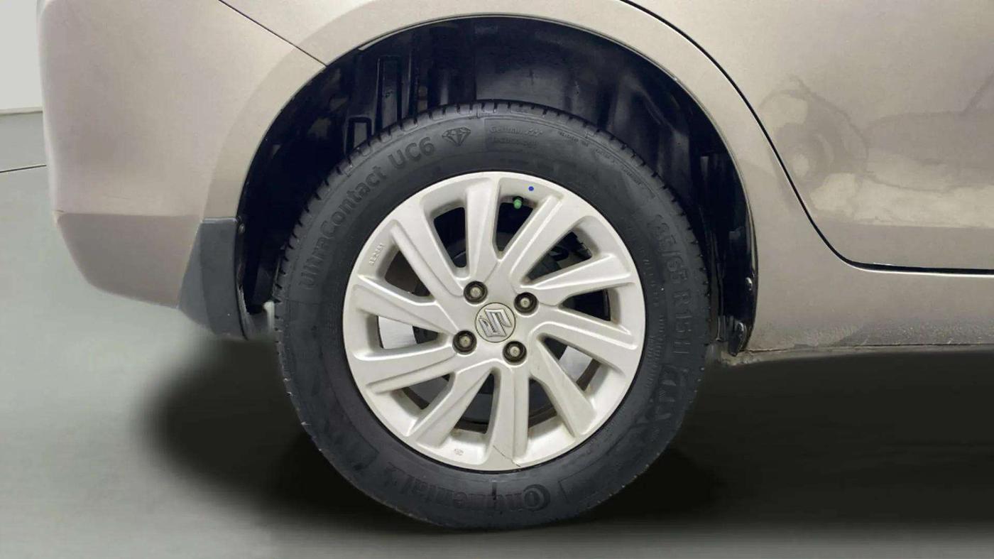 2016 Maruti Swift Dzire ZDI AMT, Diesel, Automatic, 67,579 km, Right Rear Wheel