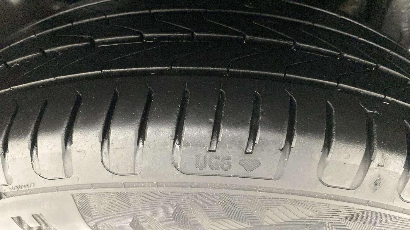 2016 Maruti Swift Dzire ZDI AMT, Diesel, Automatic, 67,579 km, Left Rear Tyre Tread
