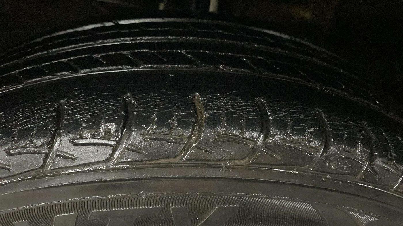 2017 Maruti Baleno DELTA PETROL 1.2, Petrol, Manual, 49,275 km, Left Rear Tyre Tread