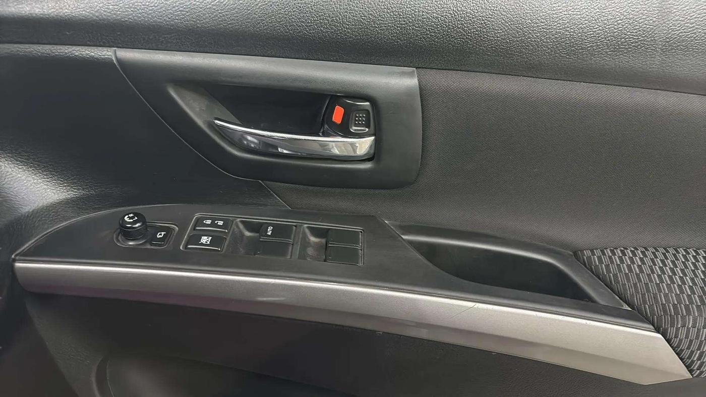 2019 Maruti S Cross DELTA 1.3, Diesel, Manual, 62,607 km, Driver Side Door Panels Control
