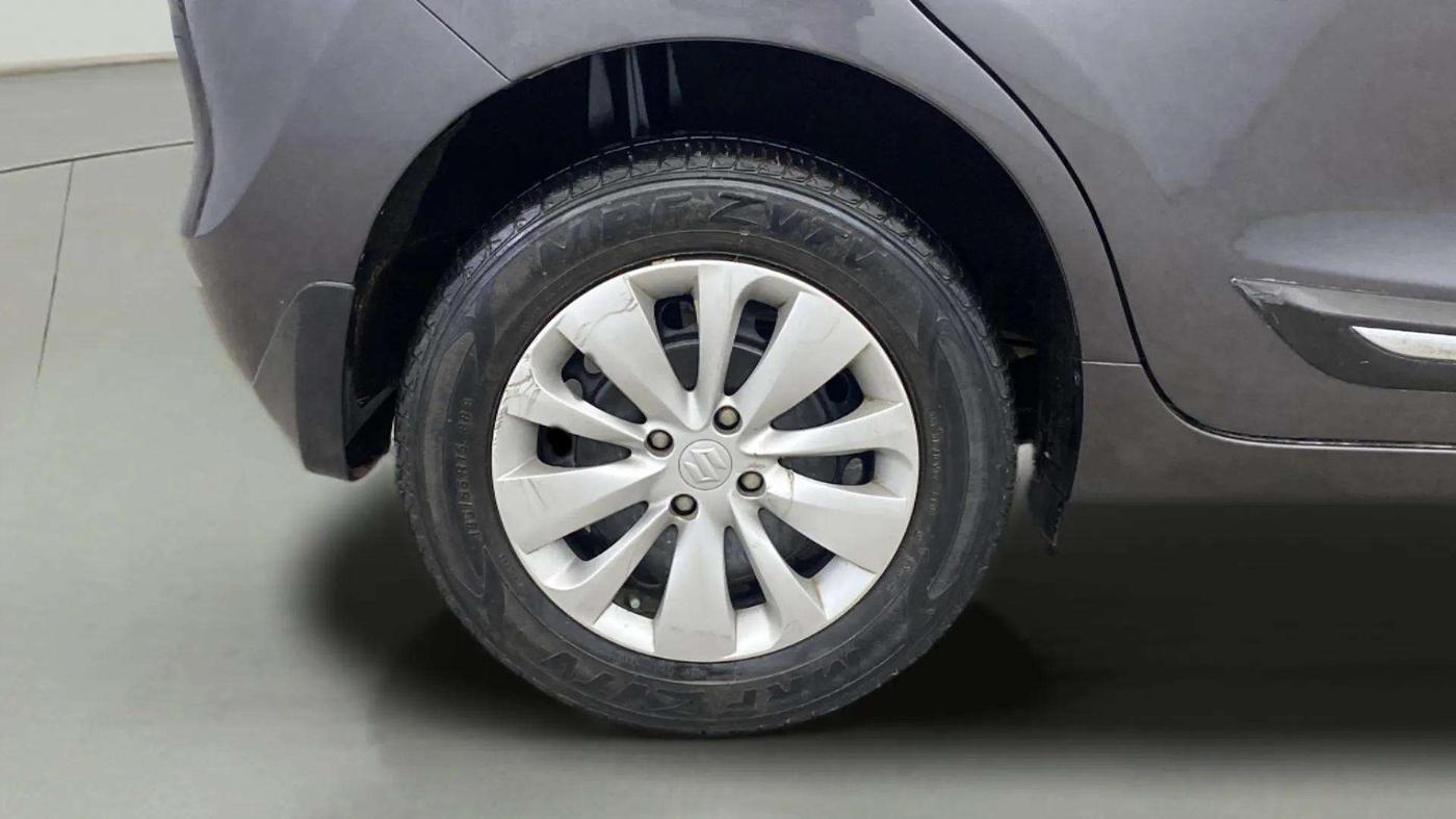 2018 Maruti Baleno DELTA PETROL 1.2, Petrol, Manual, 42,112 km, Right Rear Wheel