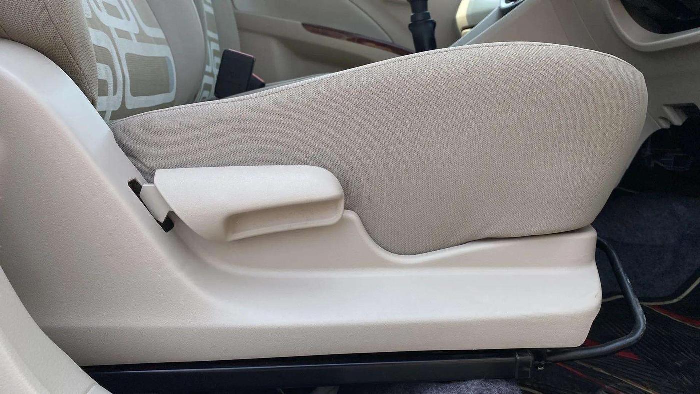 2020 Maruti Celerio VXI, Petrol, Manual, 20,372 km, Driver Side Adjustment Panel