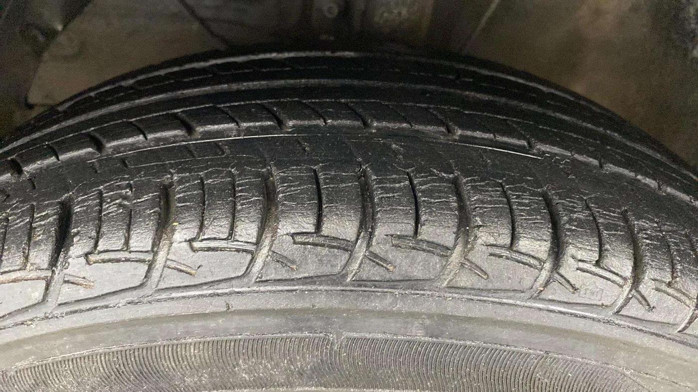 2019 Maruti Baleno SIGMA PETROL 1.2, Petrol, Manual, 10,393 km, Left Front Tyre Tread